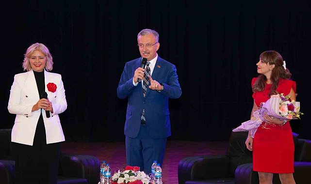 EBYÜ&#039;de &quot;Ben Olmaktan Biz Olmaya Geçişin Sancısı: Çağın İlişki Sorunsalı&quot; adlı söyleşi gerçekleşti