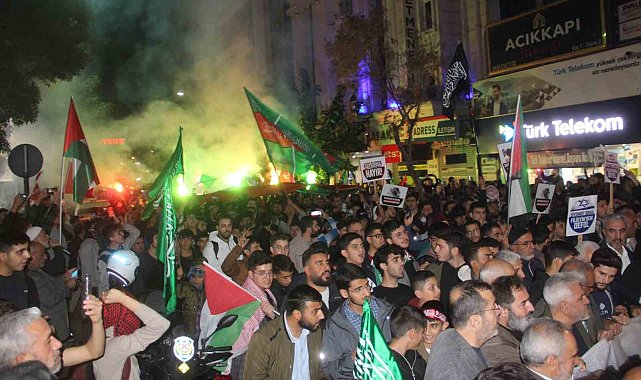 Elazığ'da binlerce kişi Filistin için bir araya geldi