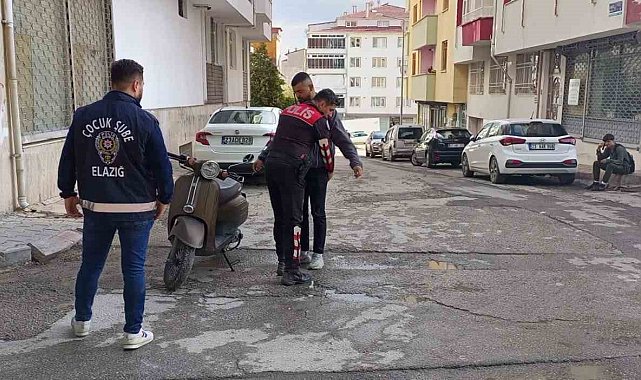 Elazığ'da polis ekipleri okul önlerini boş bırakmıyor