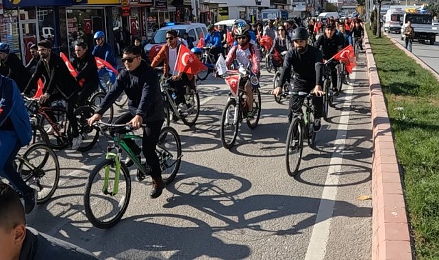 Erciş'te 100 bisikletliyle 100. yıl Cumhuriyet turu