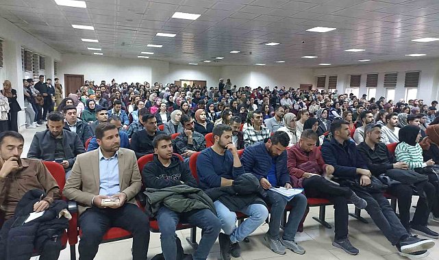 Erciş'te aday öğretmen bilgilendirme toplantısı yapıldı