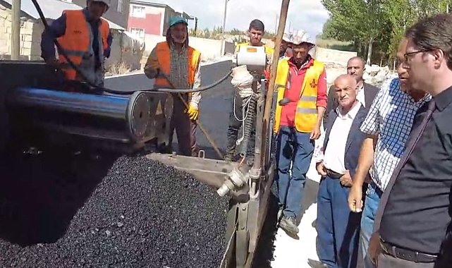 Erciş'te asfalt çalışması devam ediyor