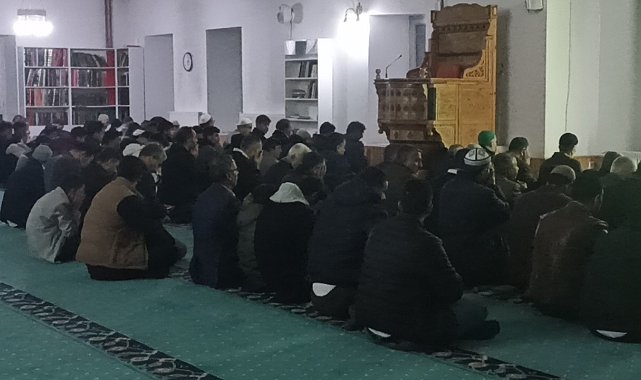 Erciş'te sabah namazında Filistin için dua edildi