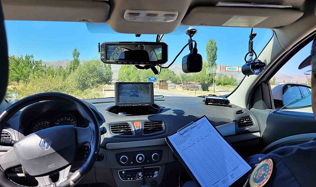 Erzincan'da 1 ayda 261 araç ve sürücüye 405 bin 162 lira trafik cezası kesildi