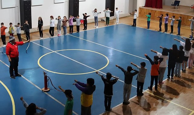 Erzincan'da minik 'okçular' yetişiyor