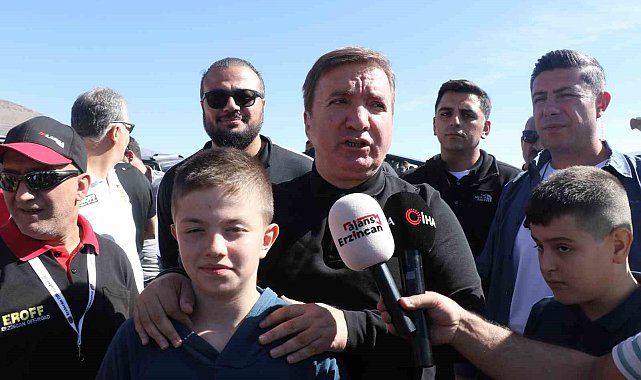 Erzincan'da off road, paraşüt, motokros yarışları nefes kesti