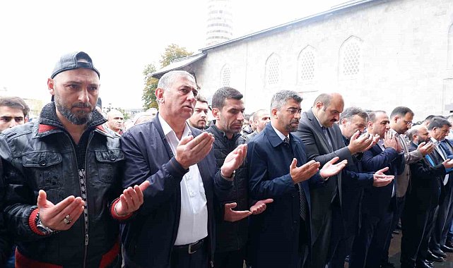 Filistin'de hayatını kaybedenler için Erzurum'da gıyabi cenaze namazı kılındı