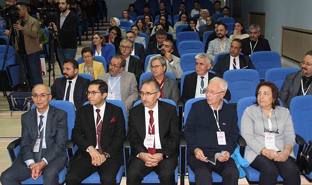FÜ'de 6'ncı Uluslararası Türkiye Türkçesi Ağız Araştırmaları Çalıştayı düzenlendi