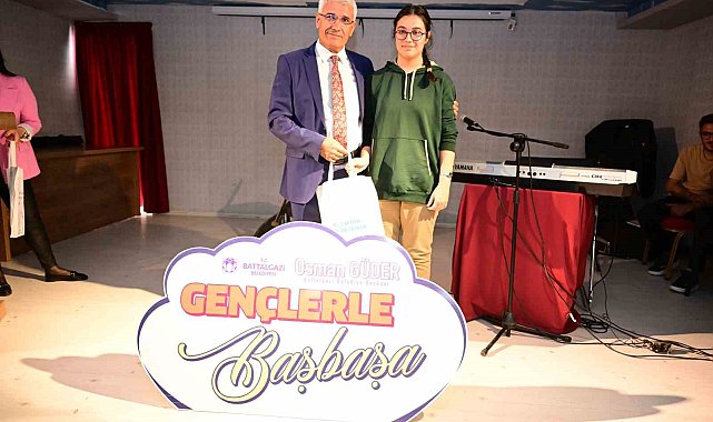 Güder'den gençlere eğitim seti desteği