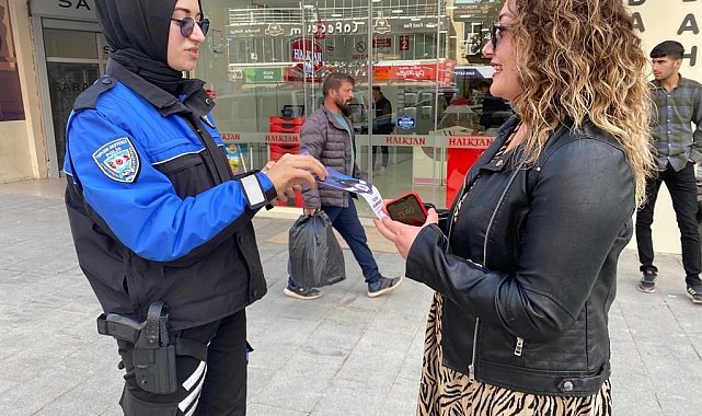 Hakkari polisi dolandırıcılık olaylarına karşı broşür dağıttı