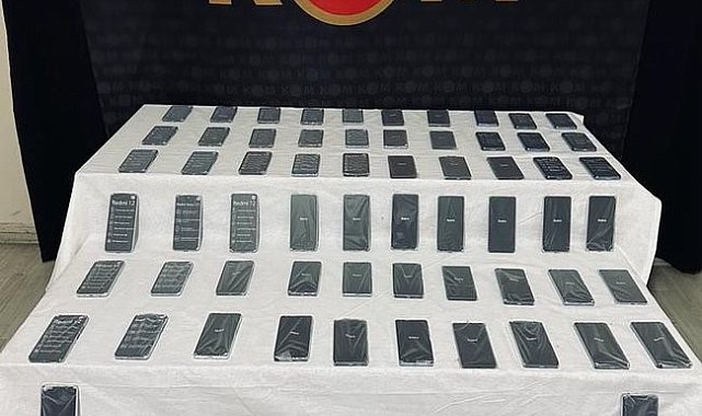 Hakkari'de 80 adet cep telefonu ele geçirildi