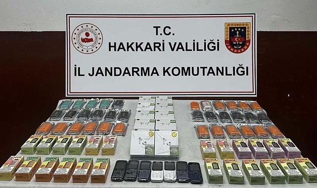 Hakkari'de çok sayıda gümrük kaçağı malzeme ele geçirildi