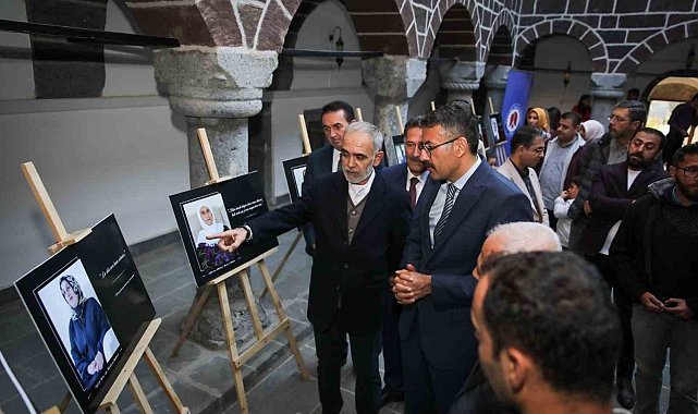 Hakkari'de "Üç Kuşak Hakkari" fotoğraf sergisi açıldı