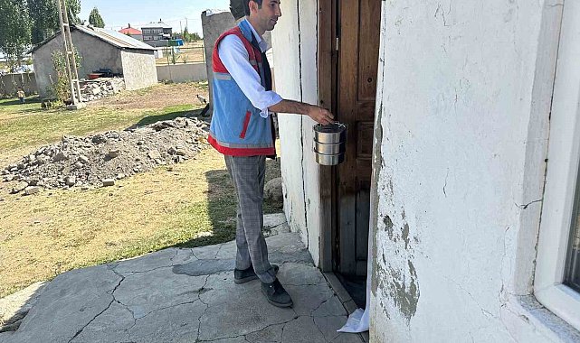 Hamur&#039;da ihtiyaç sahiplerine sıcak yemek projesi