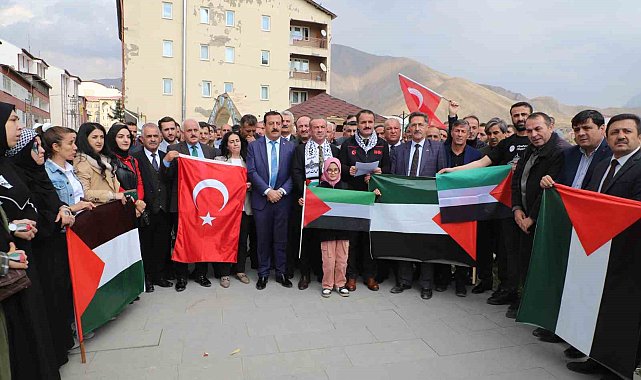 Hayatını kaybeden Filistinliler için gıyabi cenaze namazı kılındı