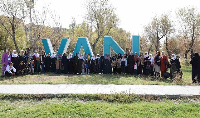 İpekyolu Belediyesi'nden mutlu kadınlar etkinliği