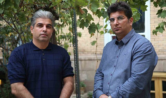 İranlı 2 kardeş 500 yıllık mahallede 3 katlı evi resim müzesine dönüştürdü
