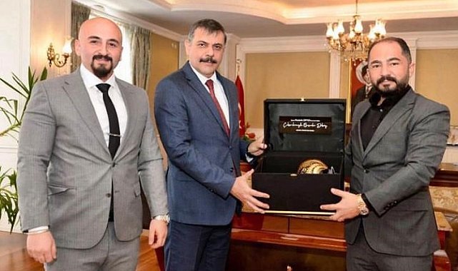 İş adamı Akarsu kardeşlerden Vali Çiftçi'ye ziyaret