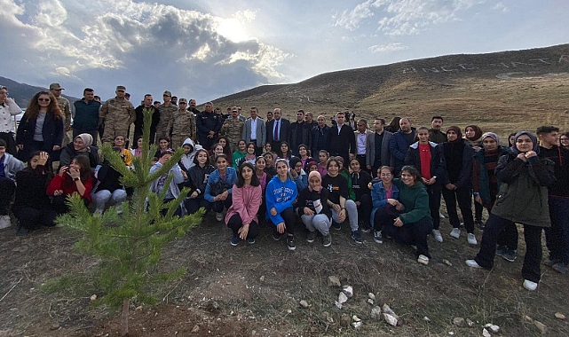 Kağızman’da fidanlar toprakla buluştu