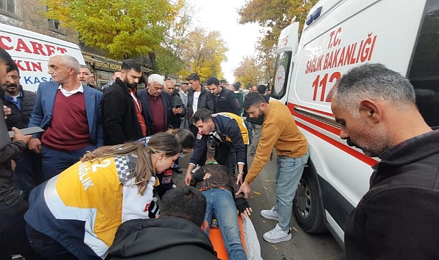 Kars'ta otomobilin çarptığı kişi yaralandı