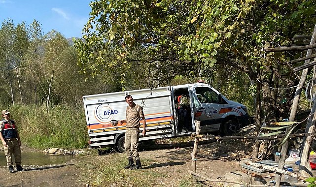 Kayıp yaşlı kadını jandarma ve AFAD ekipleri buldu