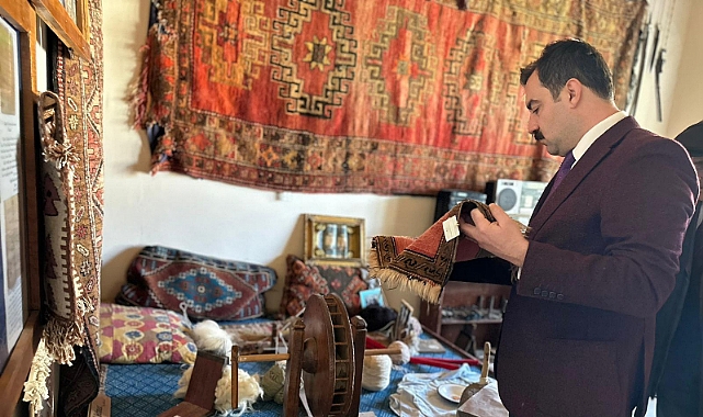 Kaymakam Akköz halı dokuma atölyesini gezdi