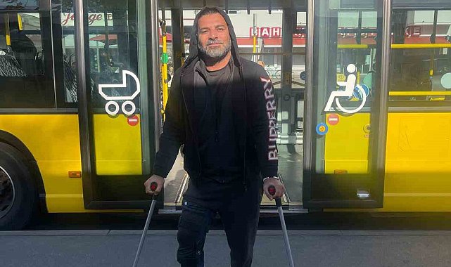 Kazadan yaralı kurtulan iş adamı Deniz Özvural'dan 50 kız öğrenciye burs