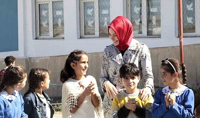 Kızılay'dan köyde yaşayan çocuklara sürpriz