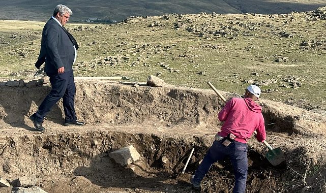 Körzüt Kalesi'nde Urartulara ait kitabe ve tapınak bulundu