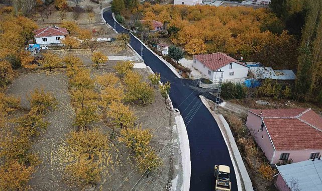 Malatya'da deprem sonrası bozulan yollar yenileniyor