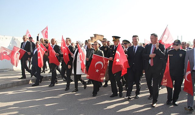 Malazgirt'te 29 Ekim Cumhuriyet Bayramı coşkusu