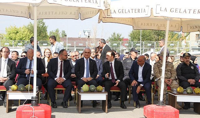 Malazgirt'te "1. Kavun Festivali" düzenlendi