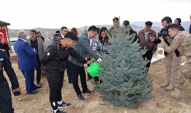Meclisin ilk dönem milletvekili Diyap Ağa kabri başında anıldı