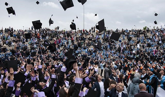 Muhtemel eğitim süresi 2022 yılında 18,2 yıl oldu