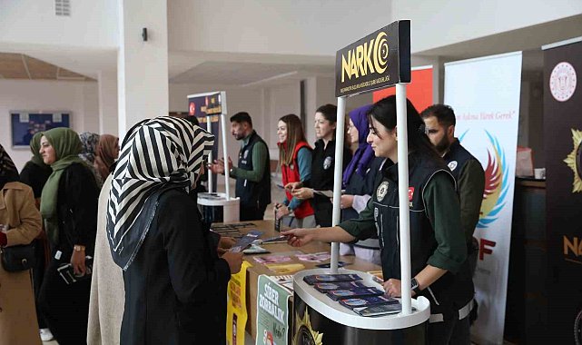 Muş'ta 3 bin 500 üniversite öğrencisi bilgilendirildi