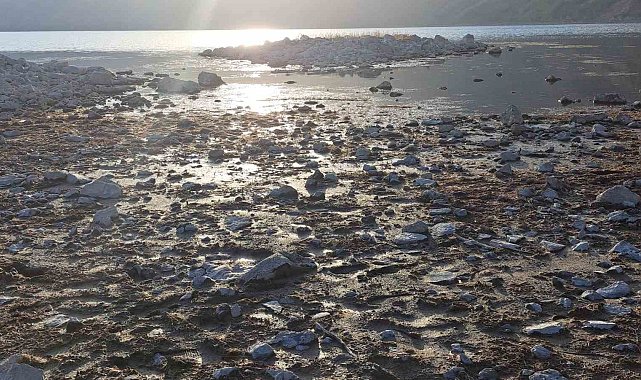 Nemrut Krater Gölü'nde kuraklık tehlikesi