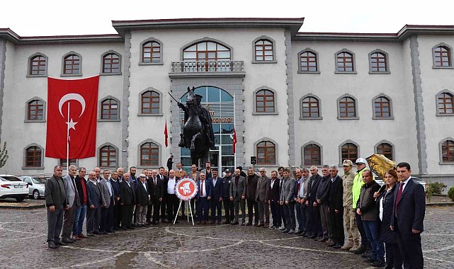 Oltu'da Muhtarlar günü kutlandı