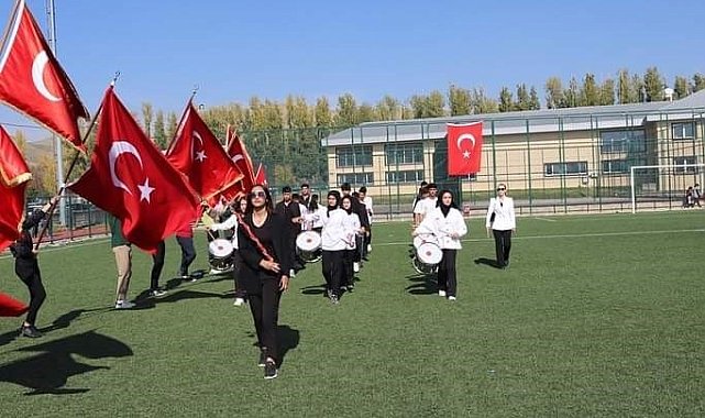 Patnos'ta 29 Ekim Cumhuriyet Bayramı coşkuyla kutlandı