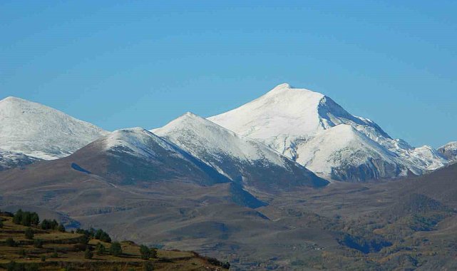 Posof'ta dağlar beyaza büründü
