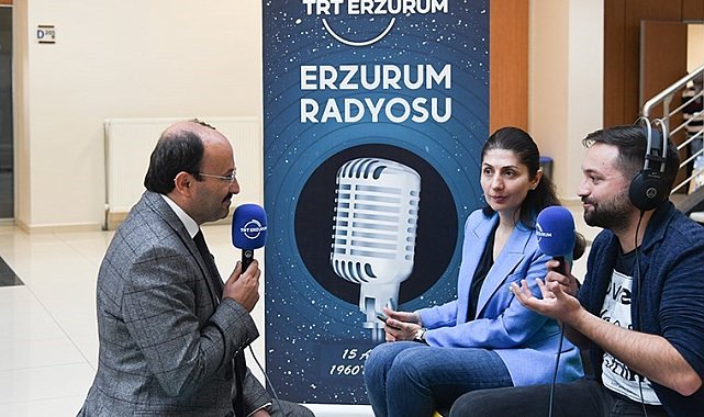 Rektör Çakmak TRT Erzurum Radyosu'nun konuğu oldu