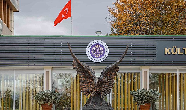 Rektör Çomaklı: "Bizim insanlığa olan sorumluluklarımız var"