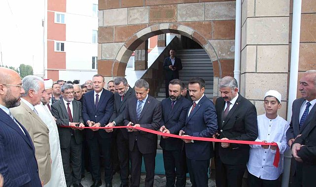 Şehidin vasiyeti olan cami ve yatılı hafızlık Kur'an kursu ibadete açıldı