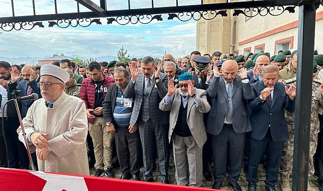 Şehit özel harekat polisi memleketi Erzurum'da son yolculuğuna uğurlandı