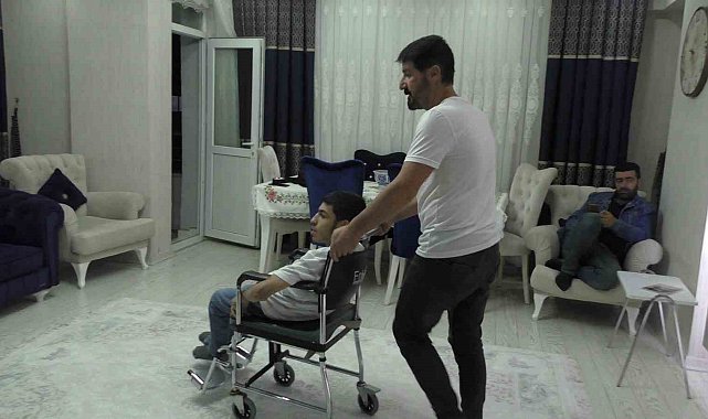 Serebral Palsi hastası Azad Özdemir'in ikinci kitabı yayımlandı