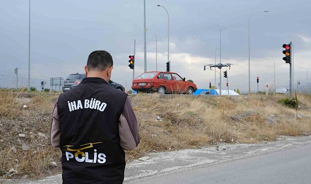 Sürücülerin 'ölüm kavşağı' dediği kavşakta drone ile trafik denetimi yapıldı