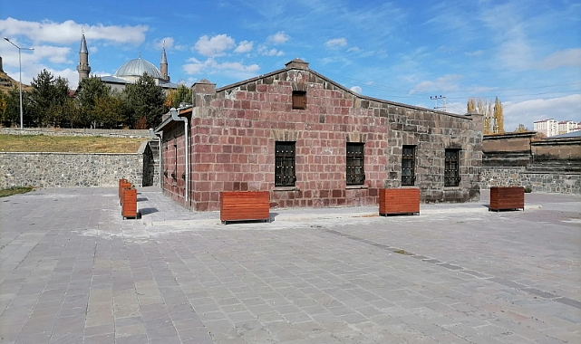 Tarihi yapının turizme hizmet vermesi isteniyor