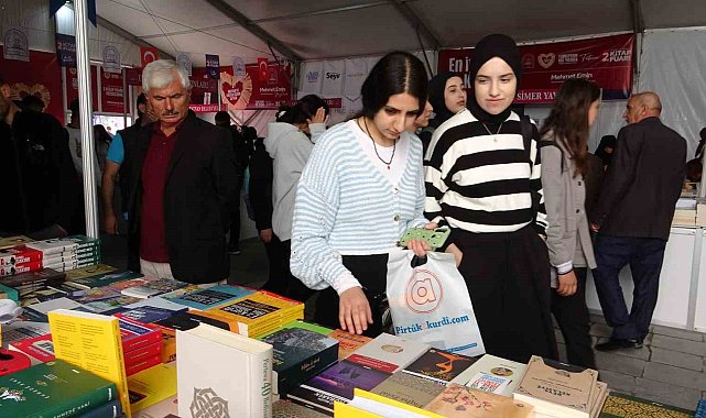Tatvan 2'nci kitap fuarı törenle başladı