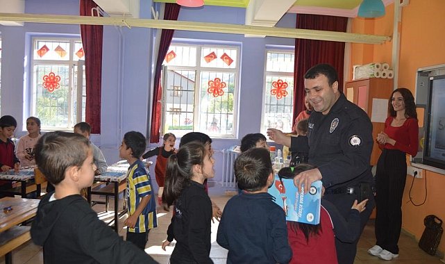 Tatvan polisinin okul ziyaretleri devam ediyor