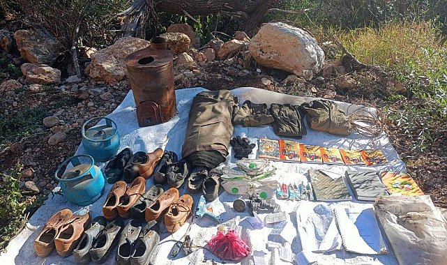 Tunceli'de teröristlerin inlerine girildi, 2 sığınak imha edildi