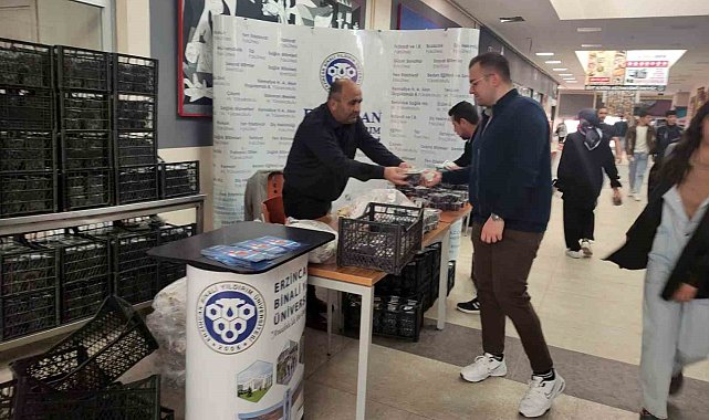 Üniversite öğrencilerine üzümlü 'hoş geldin'